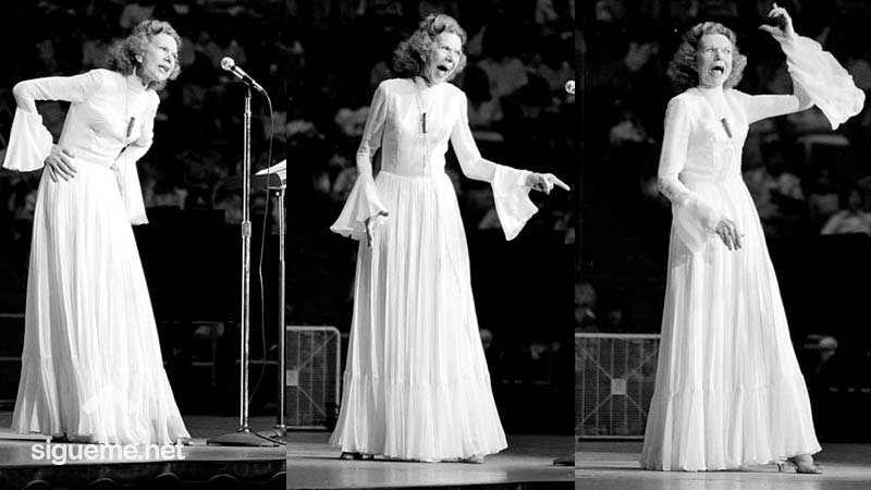 Kathryn Kuhlman predicando del Espiritu santo en Servicios de milagros