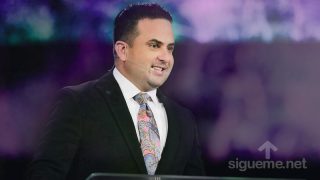 El Pastor Otoniel Font predica sobre la adversidad y la fe