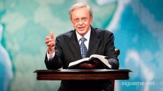 Pastor Charles Stanley predicando sobre conocer a Dios como Padre