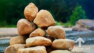 Recordatorio de las 12 piedras que Israel puso a su paso por el rio Jordan