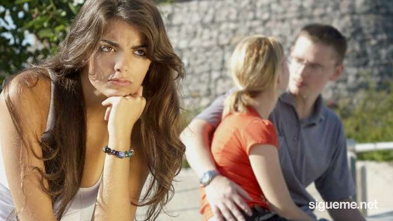 Joven mujer cristiana aun ama a su ex pareja de novio