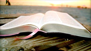 LA BIBLIA | Anecdotas e Ilustraciones Cristianas