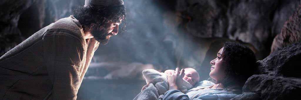 Jose, María y el Niño Jesús en el Pesebre